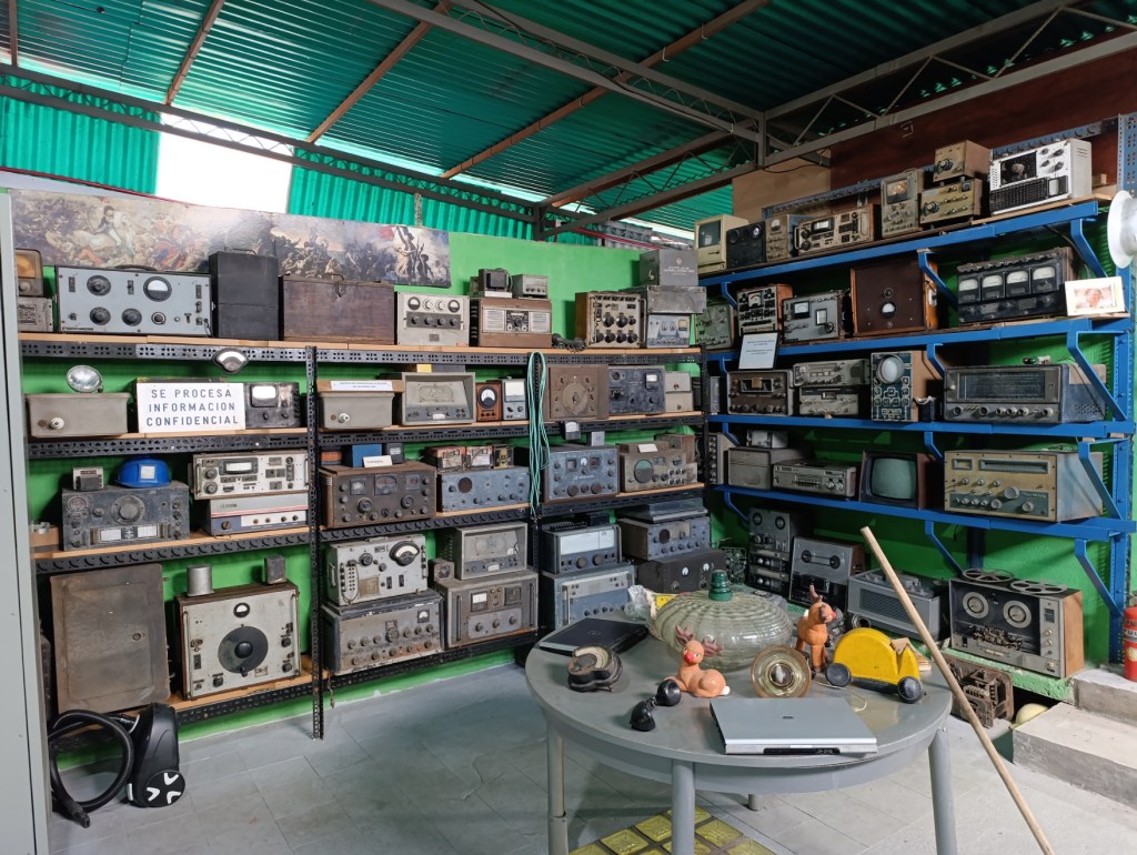 La Sala APA de los Tesoros Técnicos: Equipos Preservados por Gabriel Antonio López&nbsp;González.